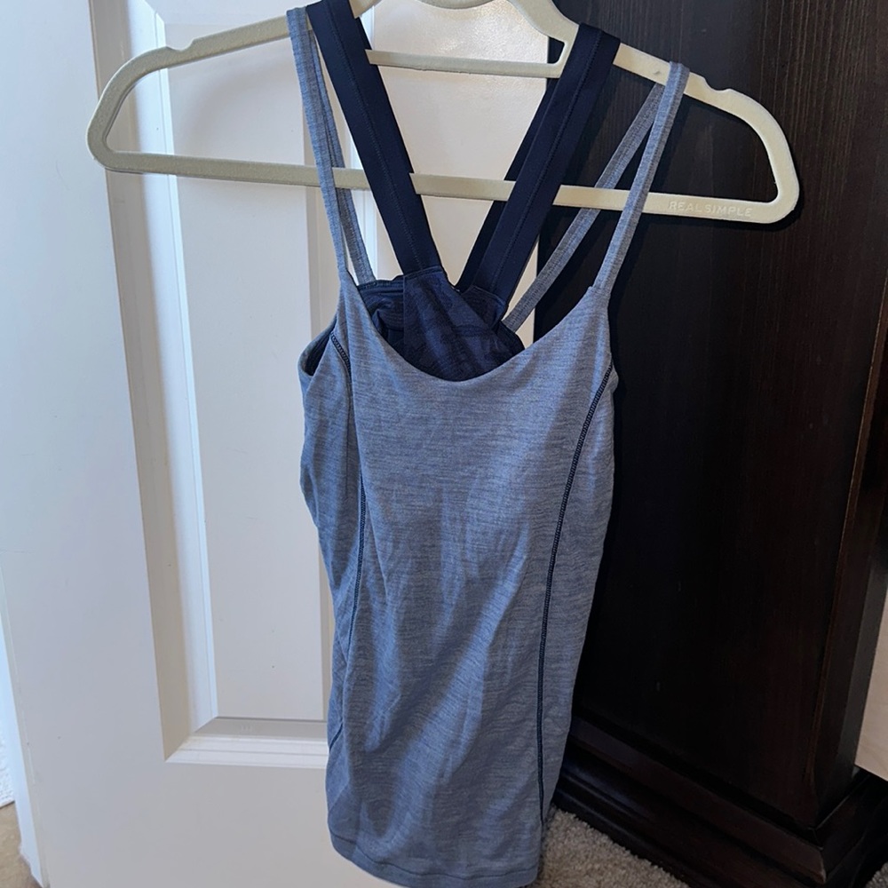 Lululemon workout tank with built in sports bra